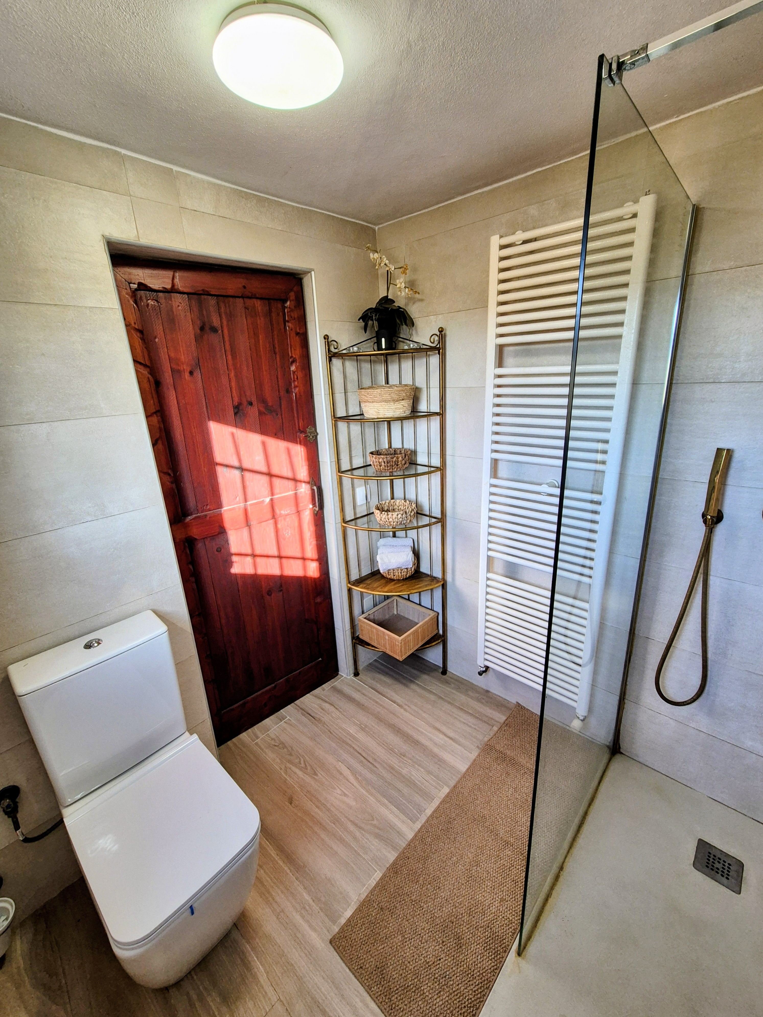 Rustic Farmhouse photo 5