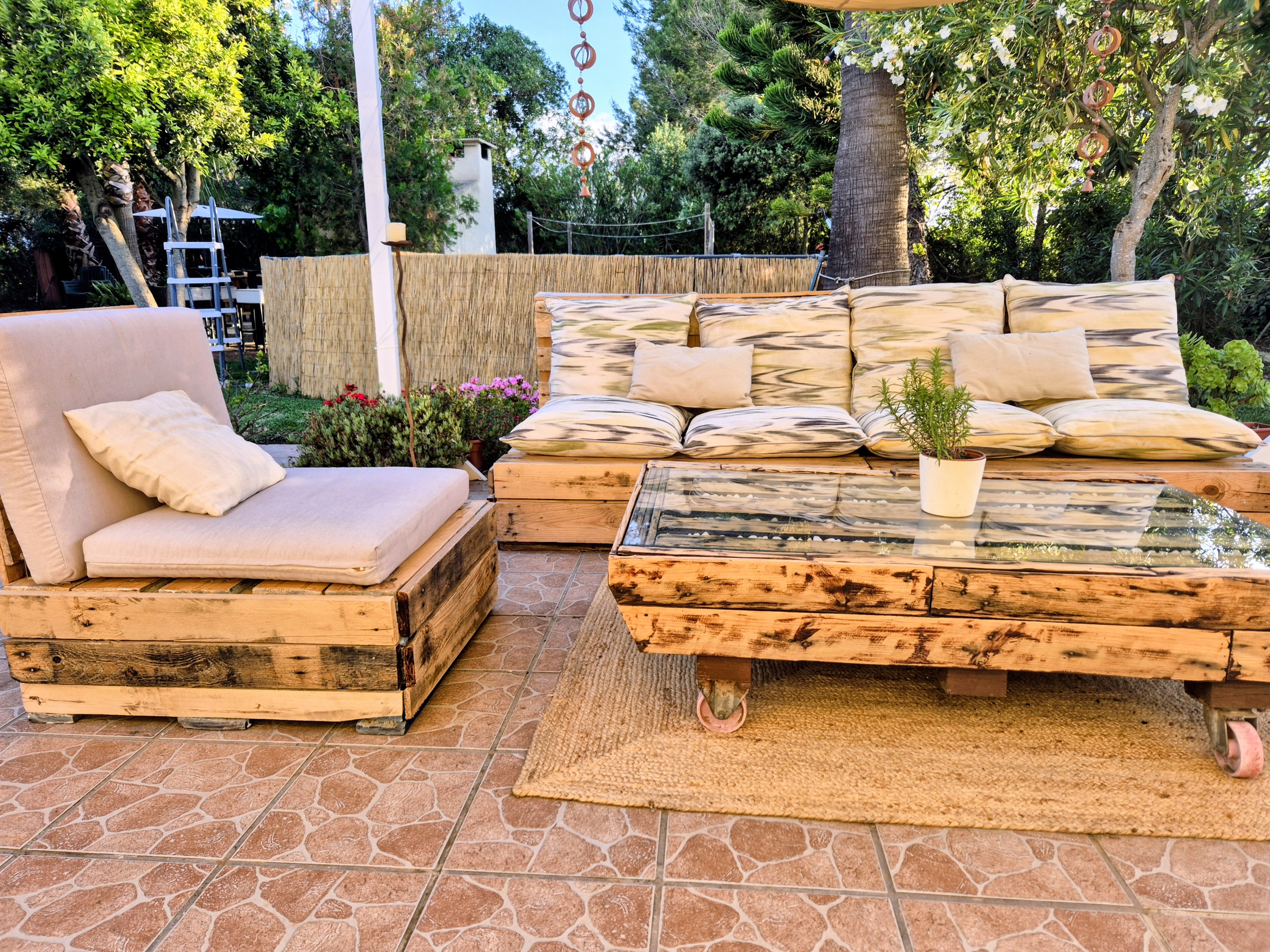 Terraces and outdoor social areas photo 4
